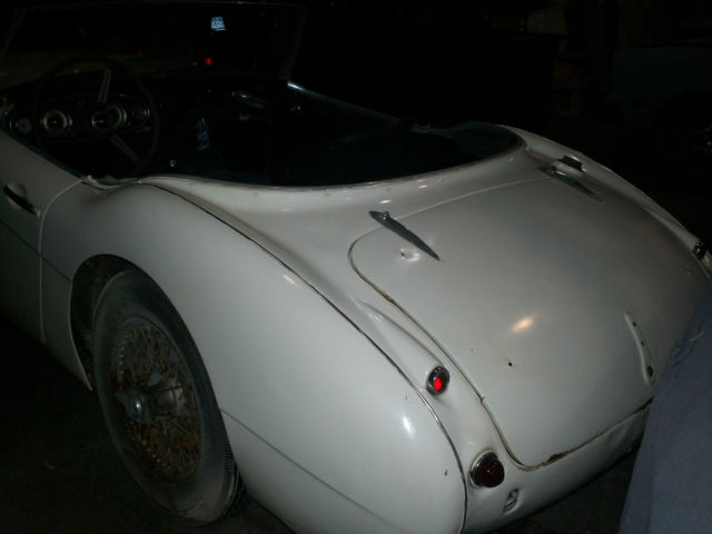 1959 White Austin Healey 100/BN4 Convertible
