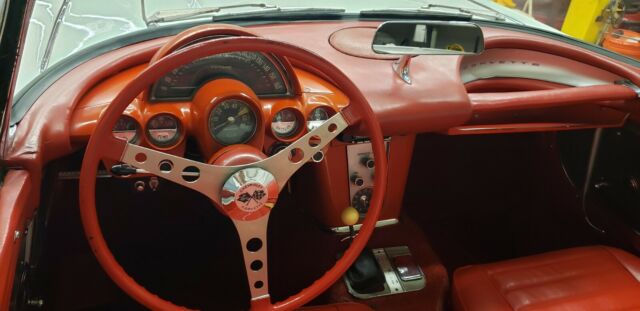 1959 White Chevrolet Corvette Convertible