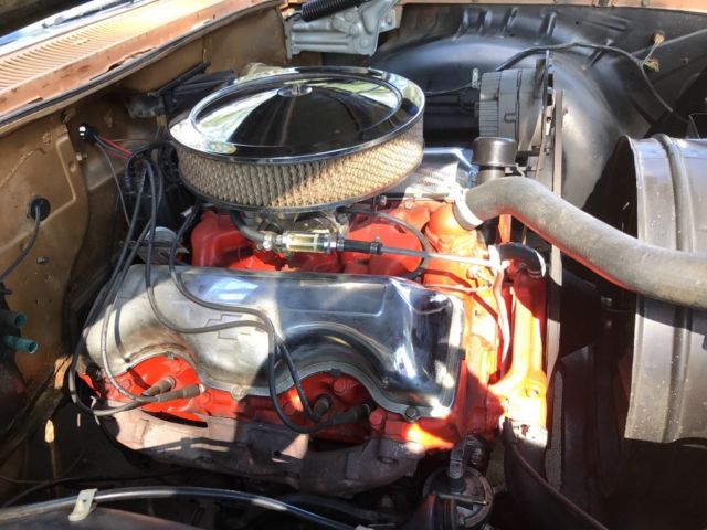 1959 Gold Chevrolet Impala Sedan