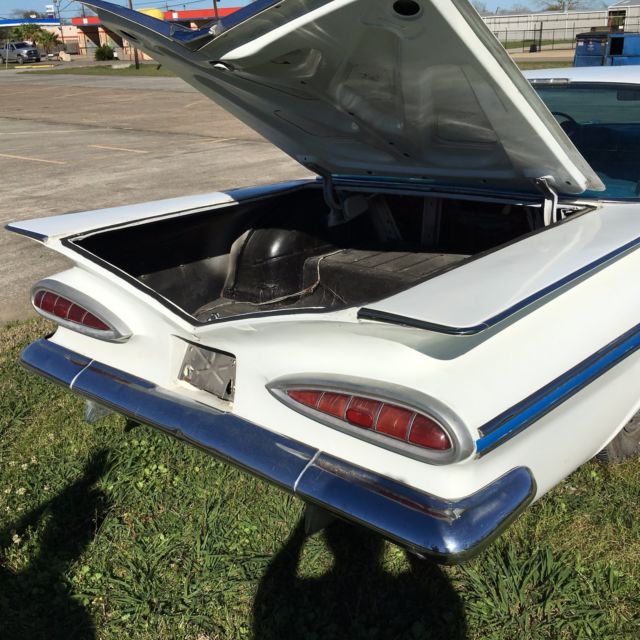 1959 White Chevrolet Impala 2 Door