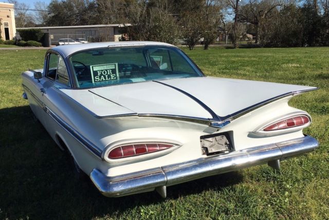 1959 White Chevrolet Impala 2 Door
