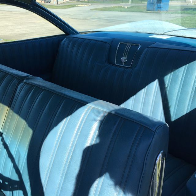 1959 White Chevrolet Impala 2 Door