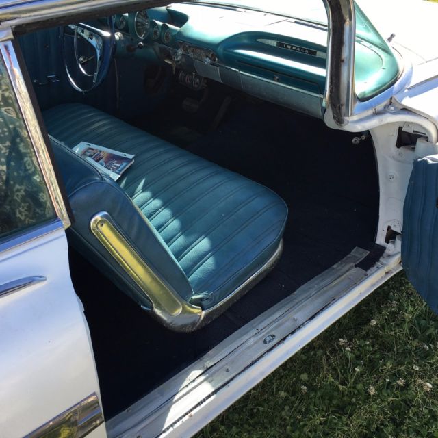 1959 White Chevrolet Impala 2 Door