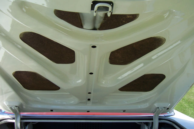 1959 White Chevrolet Impala Coupe