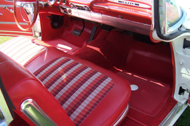 1959 White Chevrolet Impala Coupe