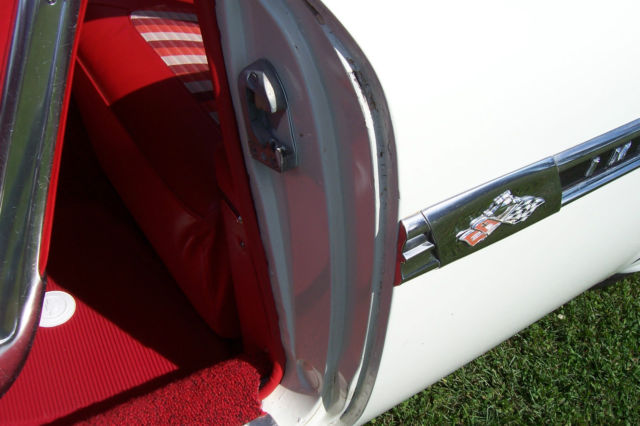 1959 White Chevrolet Impala Coupe