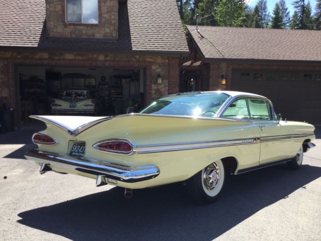 1959 Classic Cream/Snowcrest White Chevrolet Impala Coupe