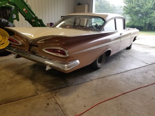1959 Brown Chevrolet Bel Air/150/210 Two door sedan