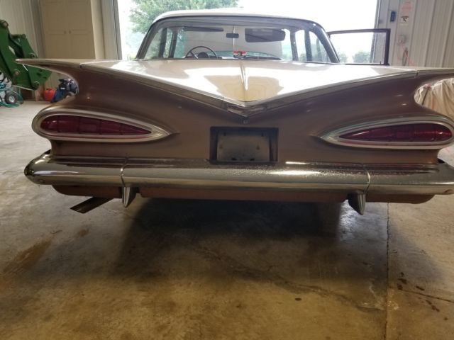1959 Brown Chevrolet Bel Air/150/210 Two door sedan