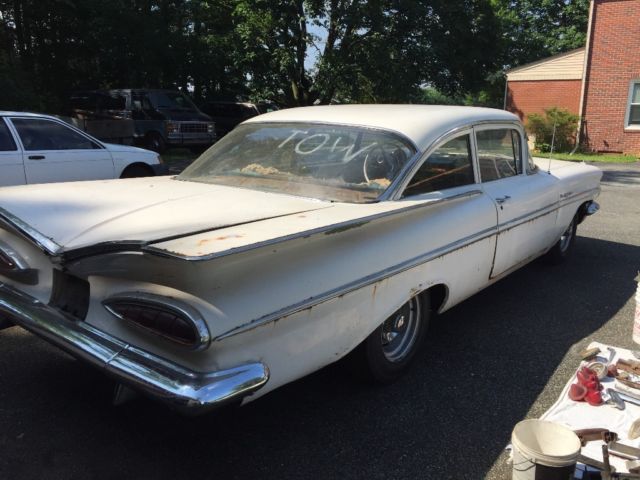 1959 White Chevrolet Bel Air/150/210