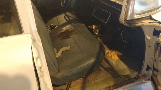 1959 White Chevrolet Bel Air/150/210 Sedan