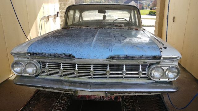 1959 White Chevrolet Bel Air/150/210 Sedan