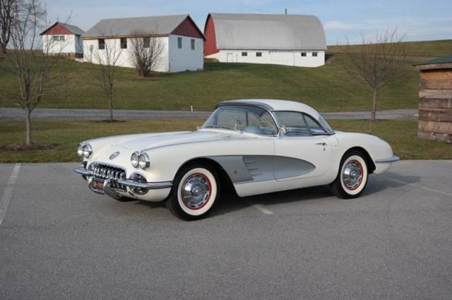 1959 Snowcrest White Chevrolet Corvette
