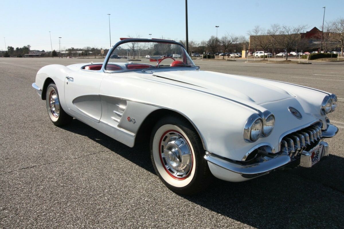 1959 White Chevrolet Corvette
