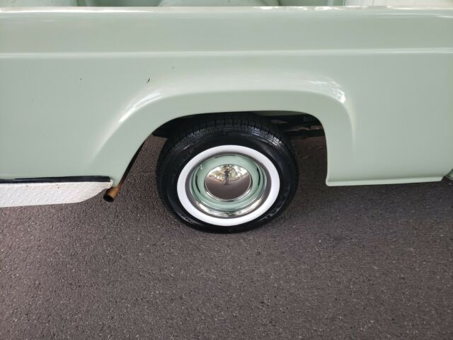 1959 Green Ford F-100 Pickup