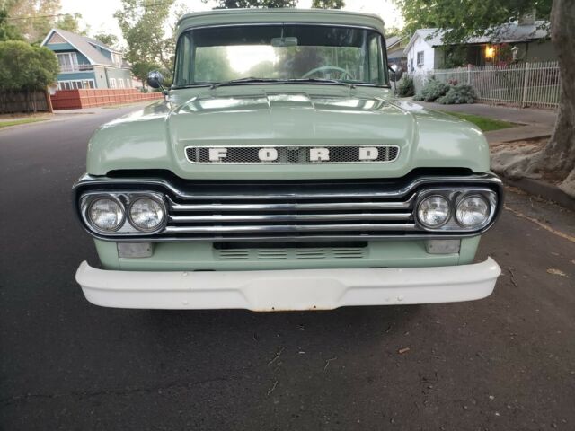 1959 Green Ford F-100 Pickup