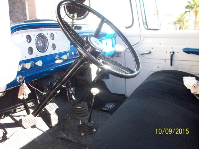 1959 BLUE & WHITE Ford F-100 Standard Cab Pickup
