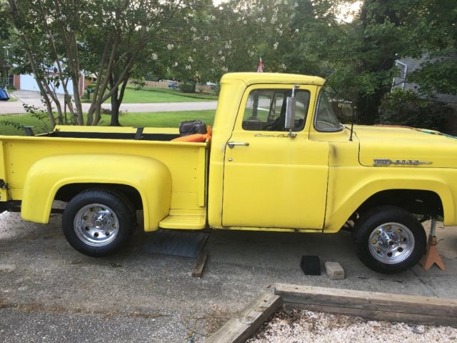 1959 Yellow Ford F-100