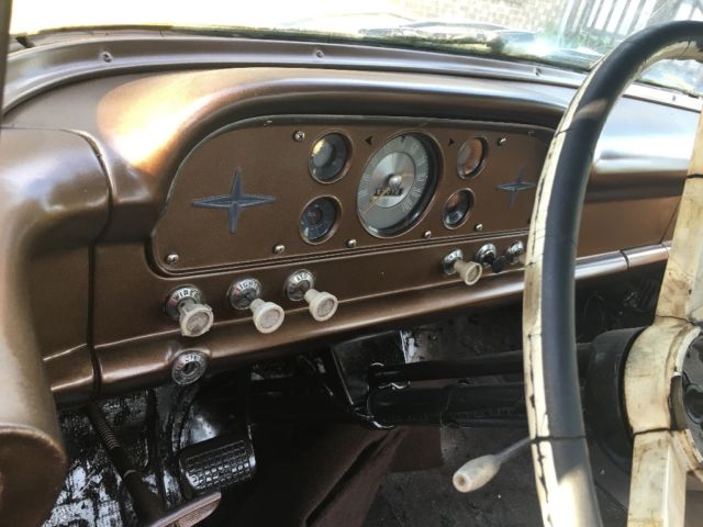 1959 Yellow Ford F-100