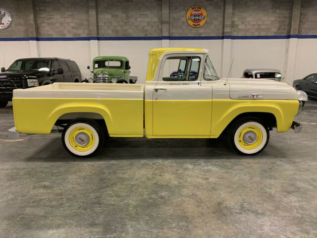 1959 Yellow Ford F-100