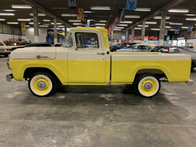 1959 Yellow Ford F-100