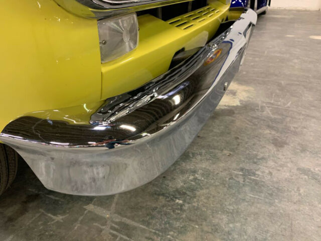 1959 Yellow Ford F-100