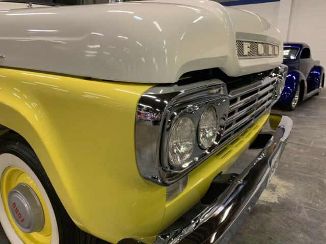 1959 Yellow Ford F-100