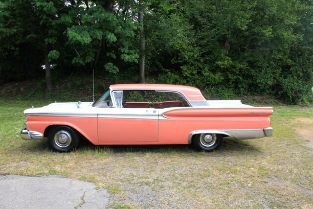 1959 Pink/White Ford Fairlane