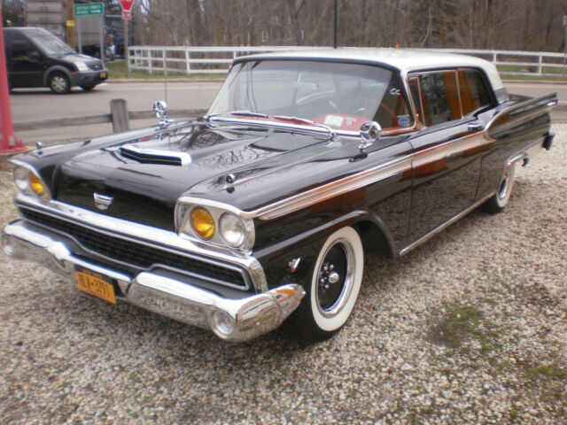 1959 Black / White Ford Galaxie 2dr / Ht