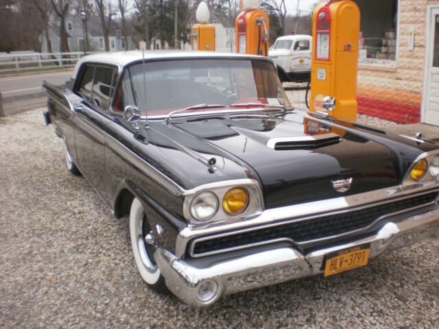 1959 Black / White Ford Galaxie 2dr / Ht