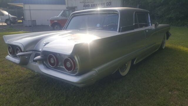 1959 Silver Ford Thunderbird 2dr