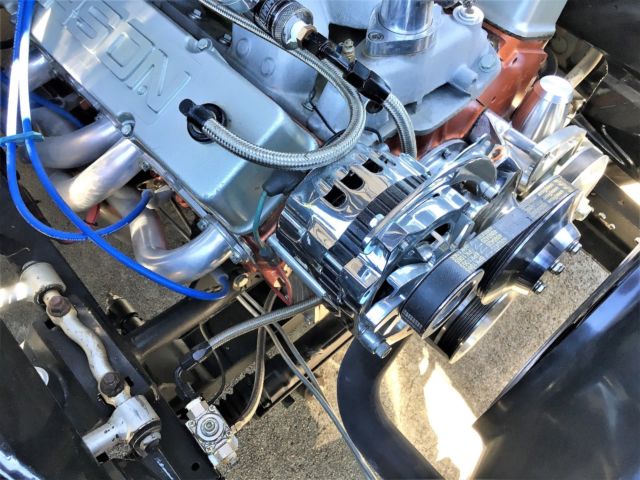 1959 flat black GMC 100 Standard Cab Pickup