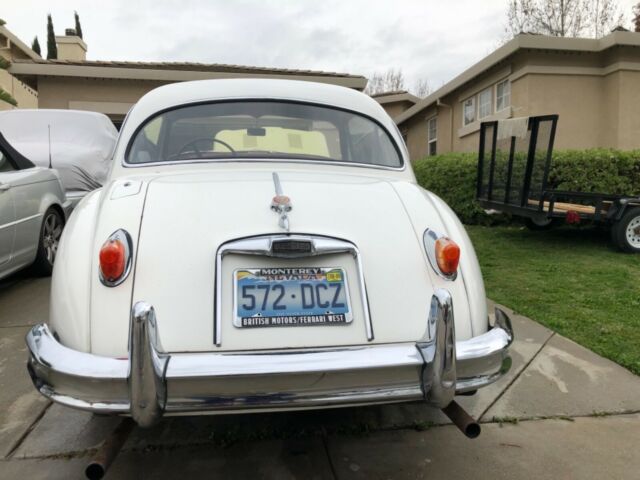 1959 White Jaguar XK Coupe