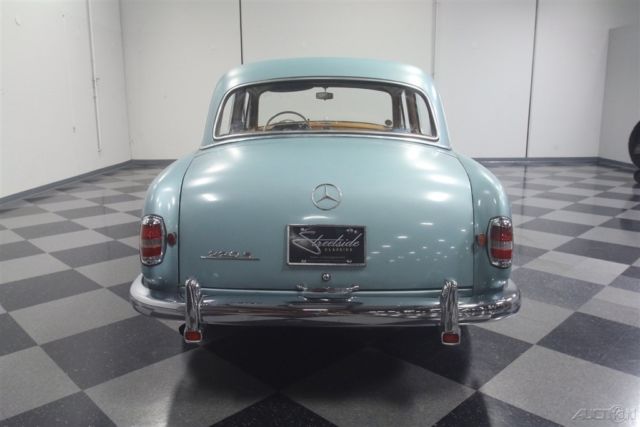 1959 Blue Mercedes-Benz 220S