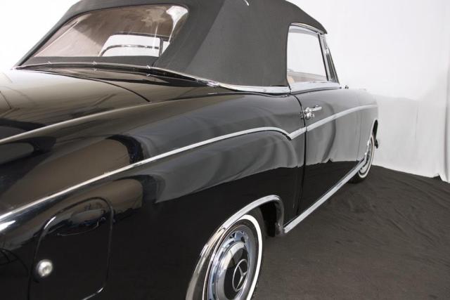 1959 Black Mercedes-Benz 220 --