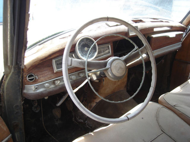 1959 Blue Mercedes-Benz 300-Series Limousine