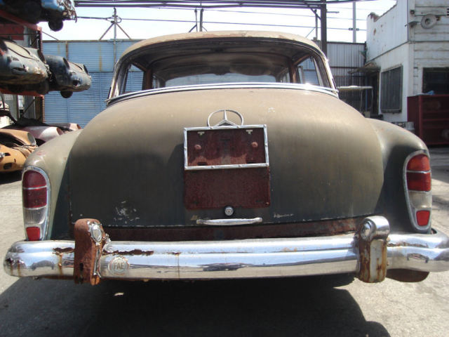 1959 Blue Mercedes-Benz 300-Series Limousine