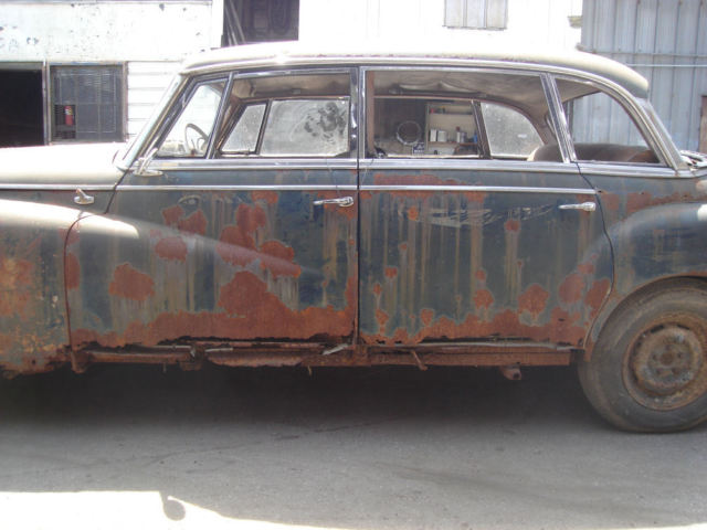 1959 Blue Mercedes-Benz 300-Series Limousine