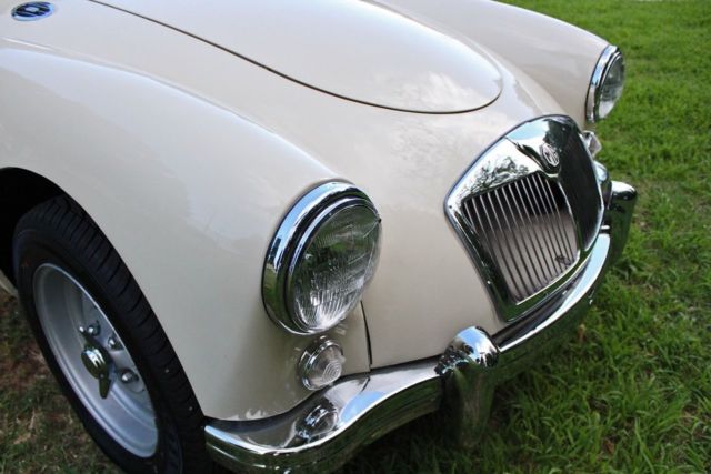 1959 White MG MGA Convertible
