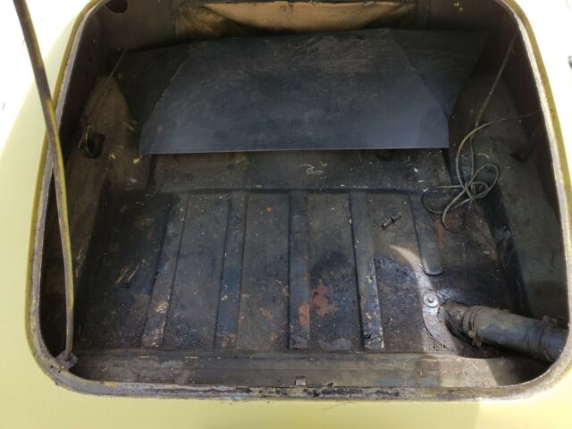 1959 Yellow MG MGA Convertible