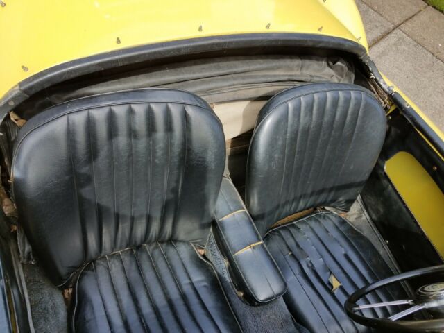 1959 Yellow MG MGA Convertible