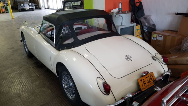 1959 White MG MGA Convertible