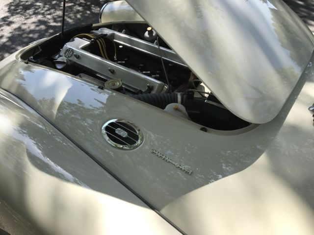 1959 Old English White MG MGA Roadster