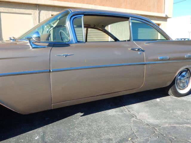 1959 Shoreline Gold Pontiac Bonneville Coupe