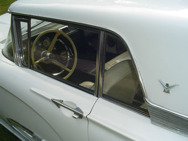 1959 White Ford Thunderbird Coupe