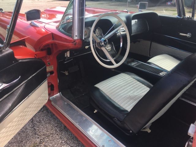 1959 Ford Thunderbird