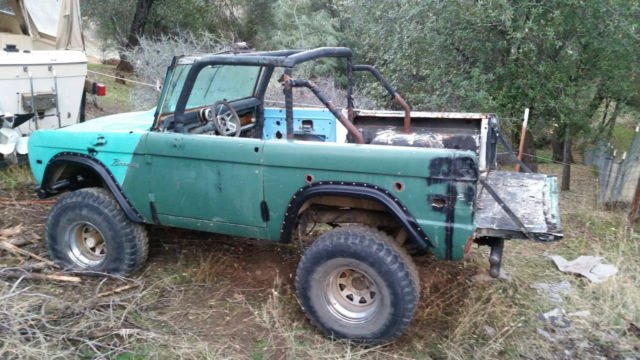 1972 Hunter Green Ford Bronco Convertible/roll bar