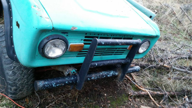 1972 Hunter Green Ford Bronco Convertible/roll bar