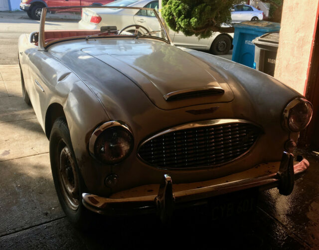 1960 White Austin Healey 3000 Convertible