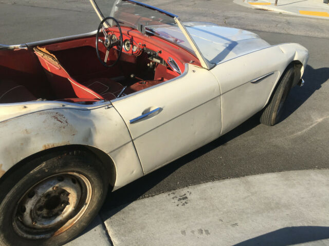 1960 White Austin Healey 3000 Convertible